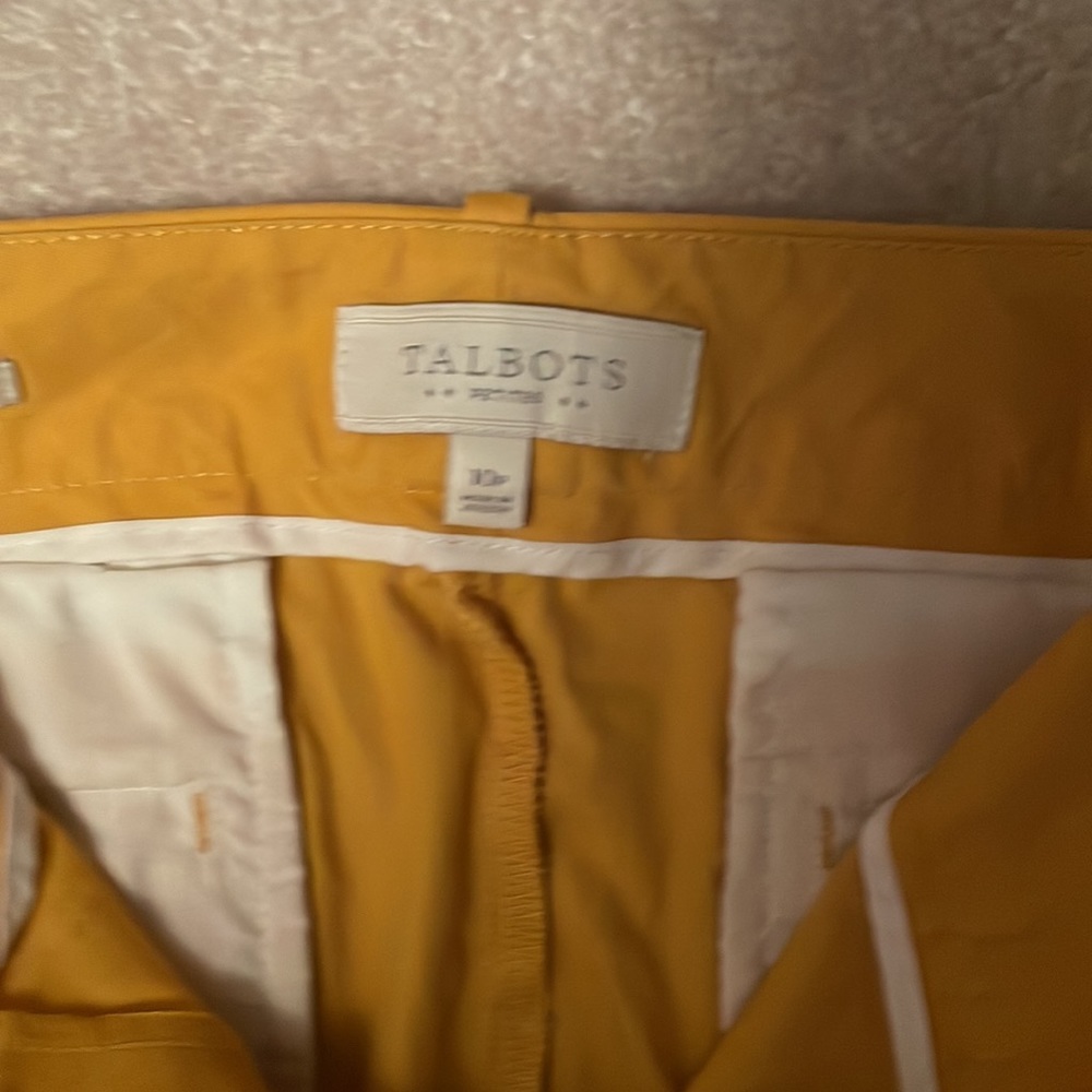 Capris - Picture 2 of 4